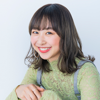 イルミナカラースターダストで黒髪卒業した20代女性モデルのアフター